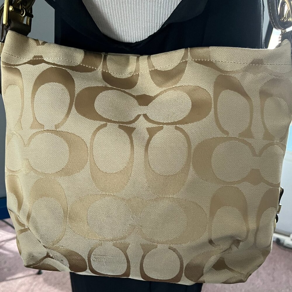 COACH SIGNATURE CANVAS DUFFLE SHOULDER LIGHT KHAKI HANDBAG F15067 PRE-OWNED